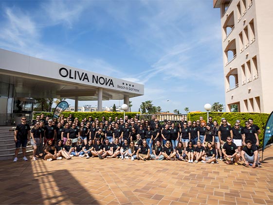 Foto general de todo el equipo en donde hablamos de los 25 años